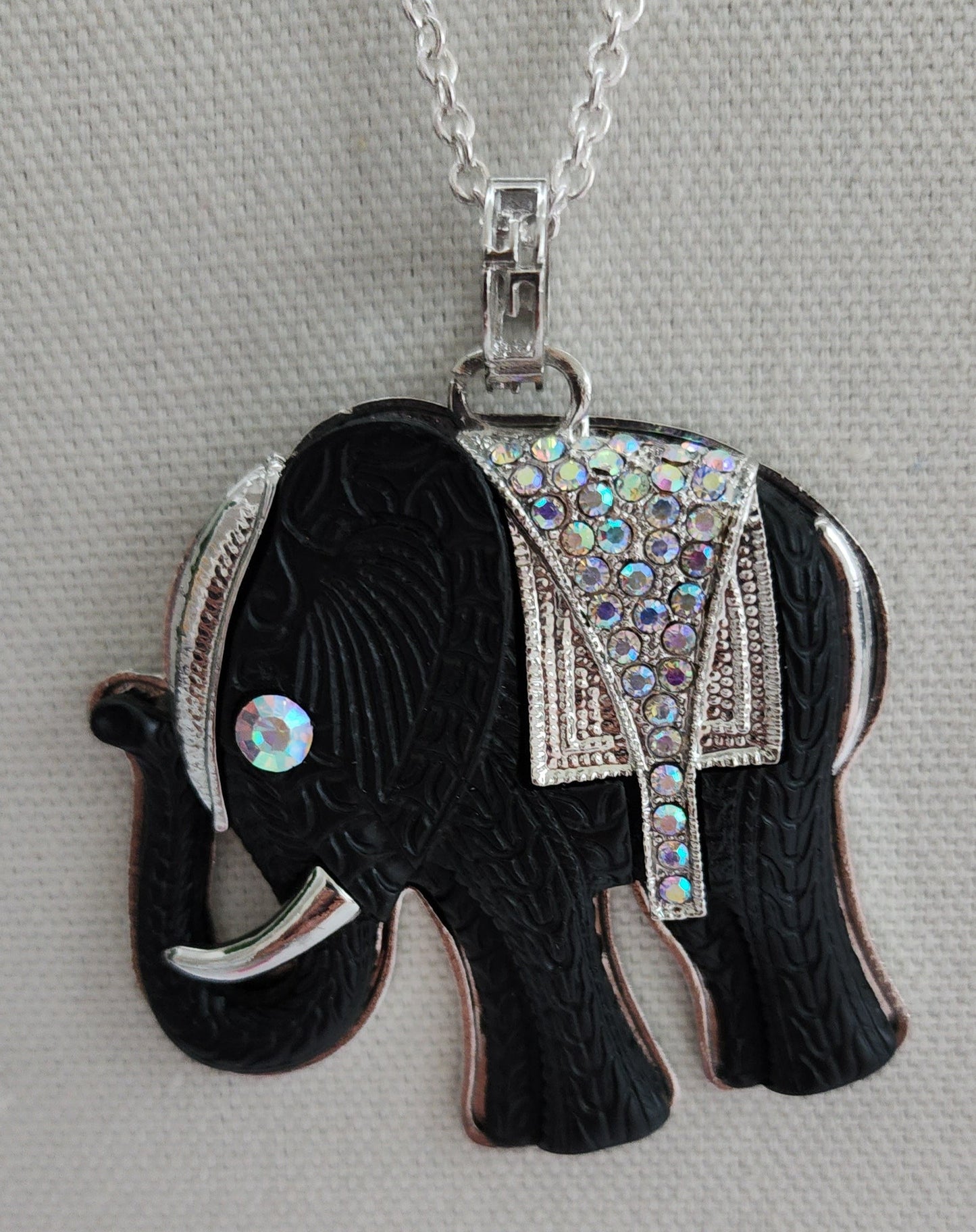 Lucky 3 Necklace Silver Chain with Elephants and Khamsa.